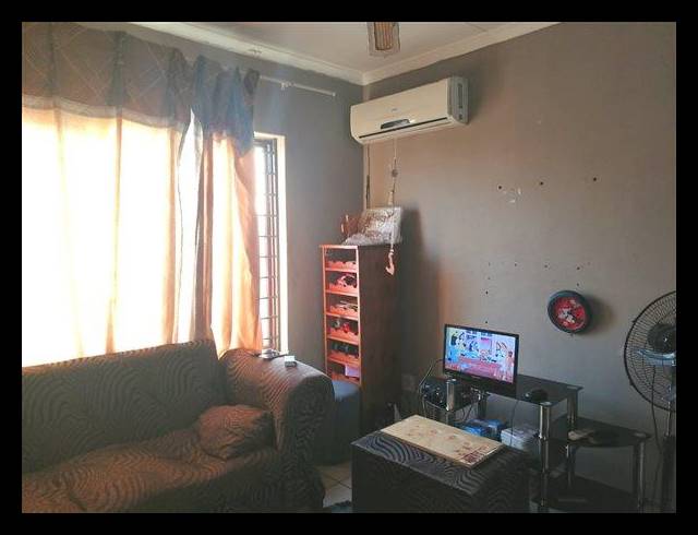 2 BEDROOM APARTMENT FOR SALE IN BRACKENHAM